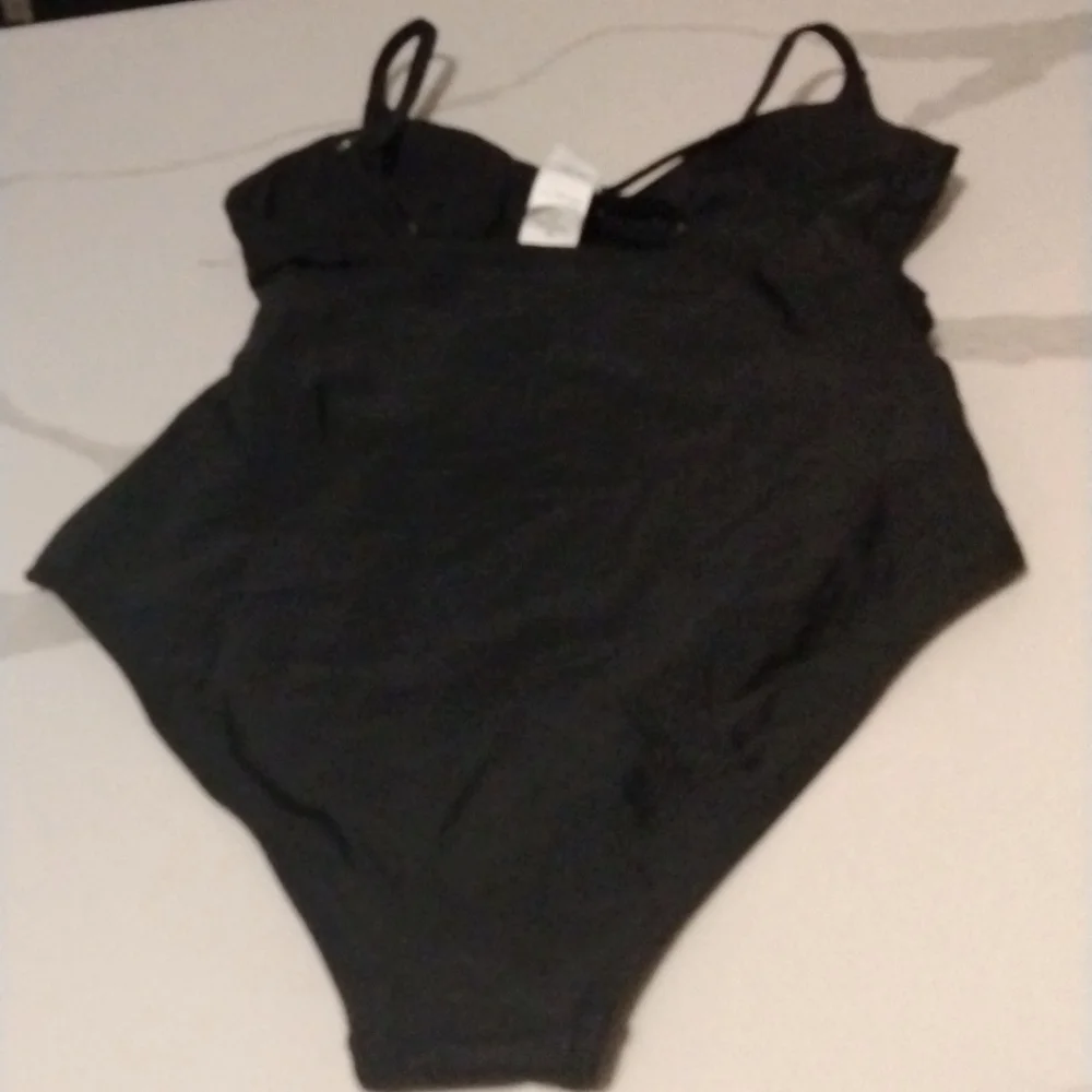 Sexy black one‎ piece v neck adjustable straps shirring hides tummy SZ M black